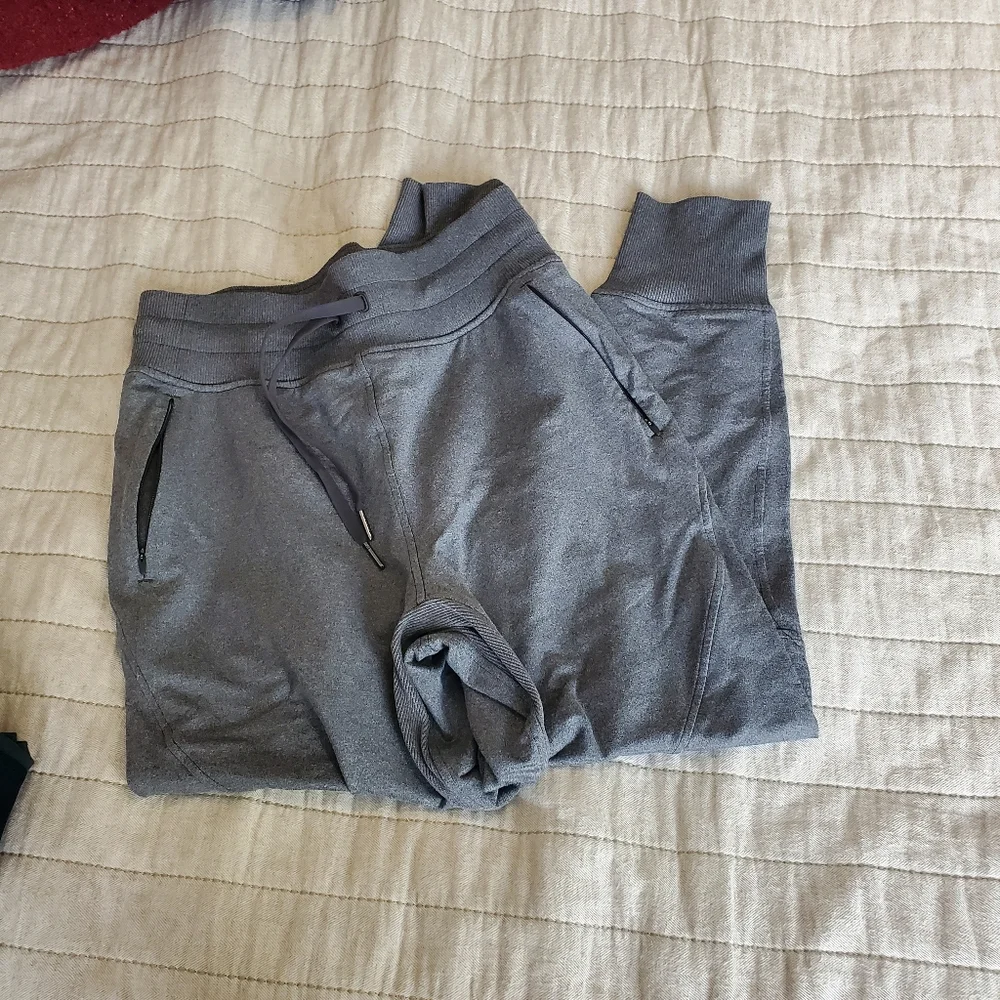 Metro Miles Lululemon - Picture 1 of 9